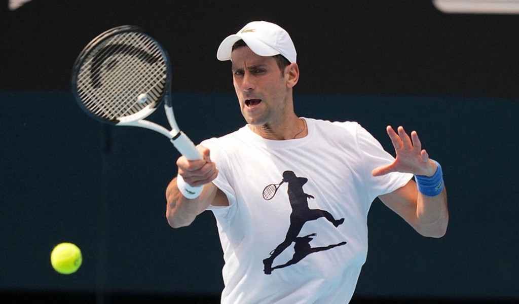 Autoridades australianas investigan si Djokovic mintió en su declaración jurada