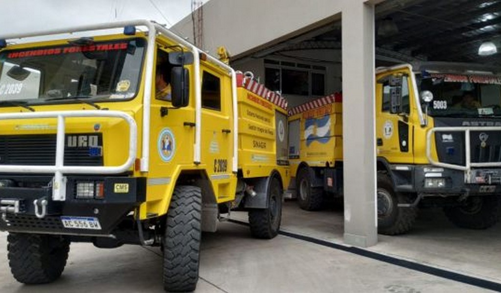 Salta envió refuerzos para combatir los incendios forestales en Corrientes