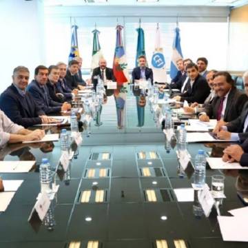 Gobernadores reclaman el reparto de fondos