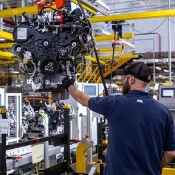 La industria acumula 4 meses de caída