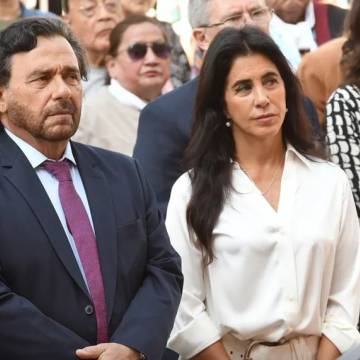 En el tercer día del Triduo, el Gobernador y miles de fieles se unieron para celebrar la solemnidad del Señor del Milagro