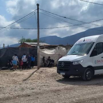 Importante labor del móvil del Registro Civil en el Asentamiento San Javier