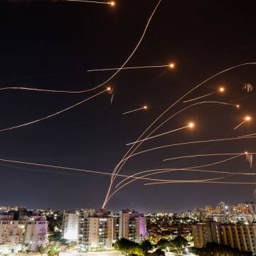 Irán amenaza con atacar bases de EEUU en Medio Oriente