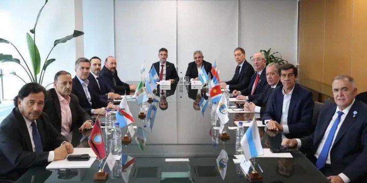 LA CASA ROSADA BUSCA OXÍGENO POLÍTICO APROVECHANDO LAS URGENCIAS DE LAS PROVINCIAS