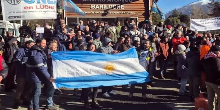 Despidos, recortes y preocupación por el futuro del desarrollo nuclear argentino