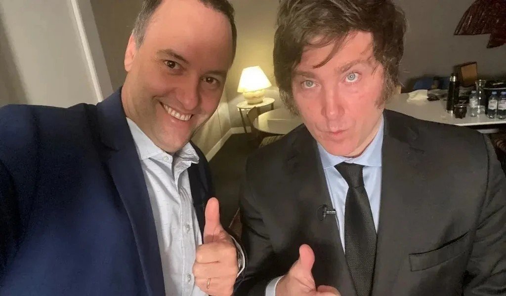 Milei se aferra a su relato mientras crecen las tensiones por la economía y la política