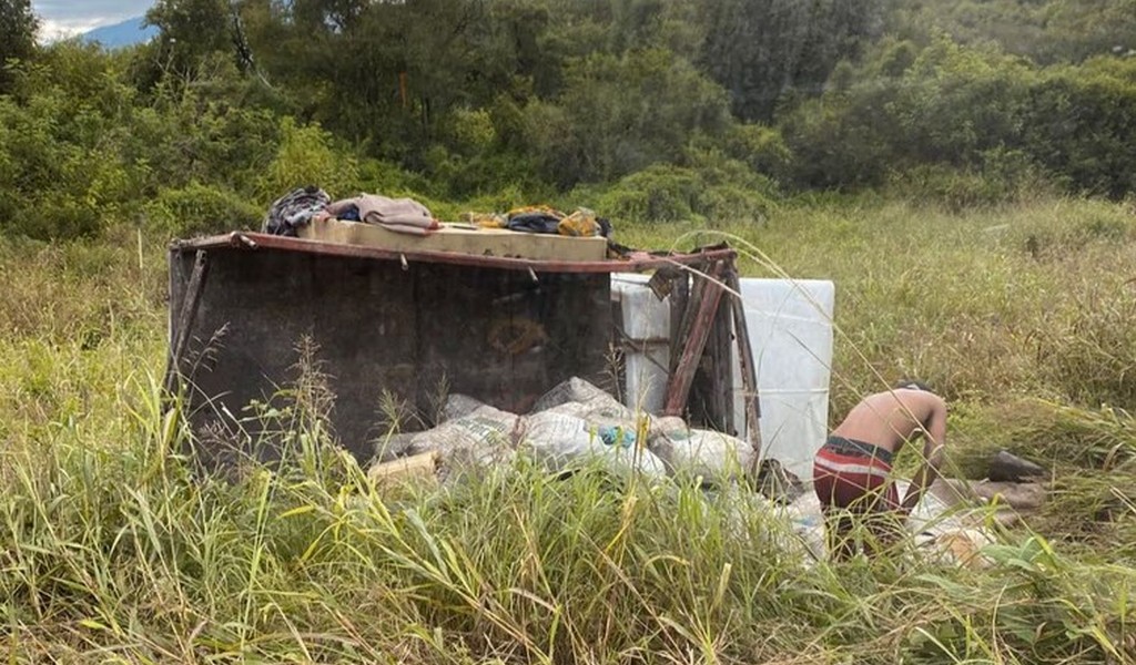 Otra vez la ruta 9/34: un camión perdió el control y volcó en Río Piedras