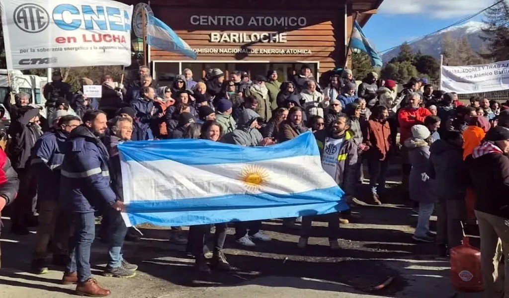 Despidos, recortes y preocupación por el futuro del desarrollo nuclear argentino