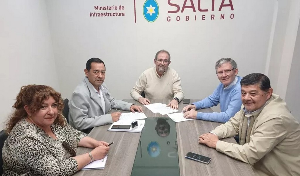 Los municipios de La Viña y Coronel Moldes firmaron convenios para ejecutar obras públicas