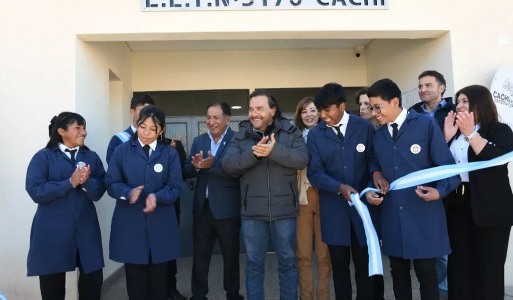 Un hecho histórico para el Alto Valle Calchaquí: el Gobernador inauguró la primera escuela técnica de Cachi