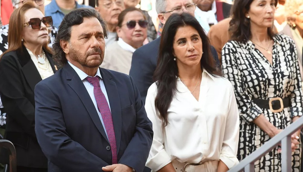 En el tercer día del Triduo, el Gobernador y miles de fieles se unieron para celebrar la solemnidad del Señor del Milagro