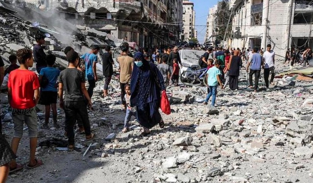 Israel bombardea Gaza, ataca 130 objetivos y reporta 33 muertos este domingo