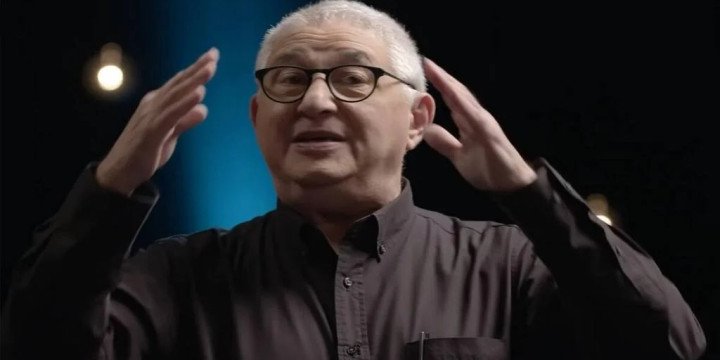 Adrián Paenza y la revolución de la inteligencia artificial: “El cambio que trajo la IA es descomunal, inimaginable”